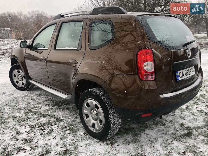 Внедорожник / Кроссовер Dacia Duster 2011 в Каменке