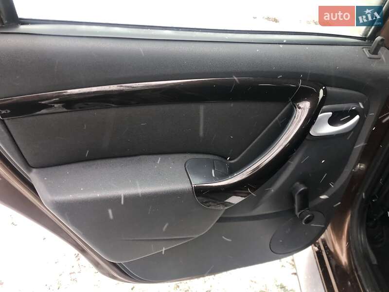 Внедорожник / Кроссовер Dacia Duster 2011 в Каменке