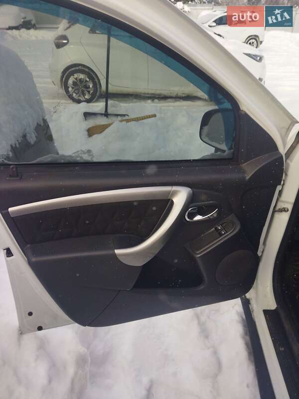 Внедорожник / Кроссовер Dacia Duster 2014 в Дубно