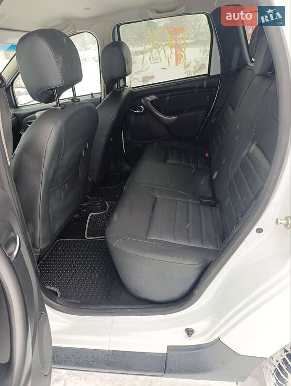 Внедорожник / Кроссовер Dacia Duster 2016 в Золочеве