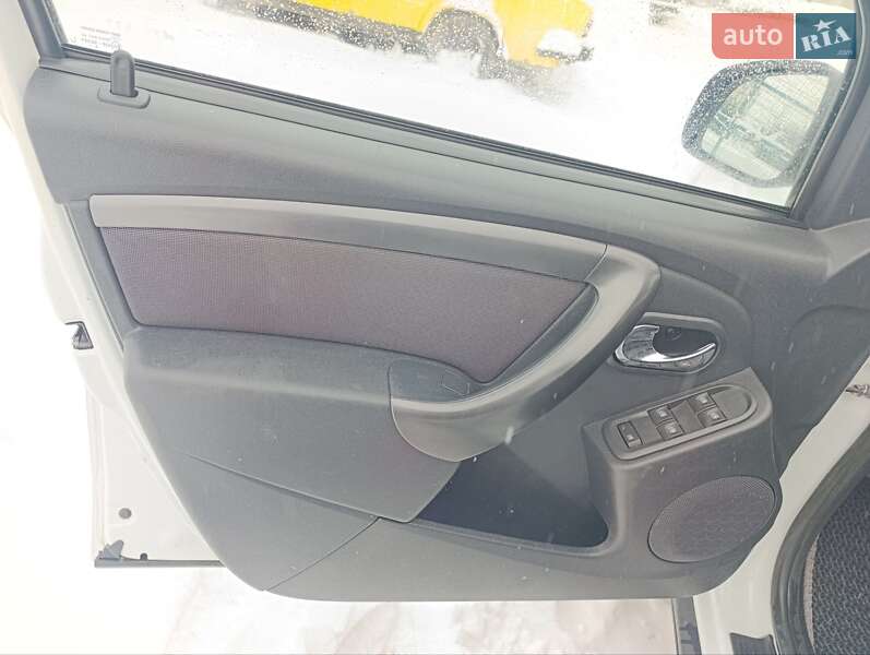 Внедорожник / Кроссовер Dacia Duster 2016 в Золочеве