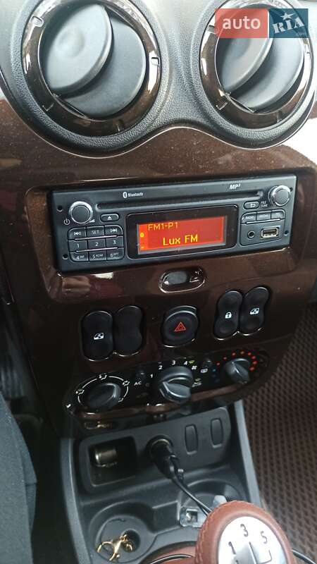 Позашляховик / Кросовер Dacia Duster 2012 в Чернігові