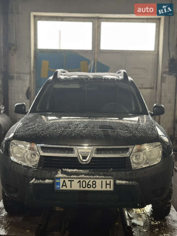 Внедорожник / Кроссовер Dacia Duster 2011 в Косове