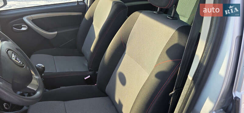 Позашляховик / Кросовер Dacia Duster 2013 в Новоархангельську