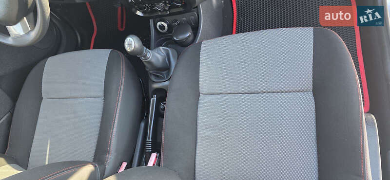 Позашляховик / Кросовер Dacia Duster 2013 в Новоархангельську