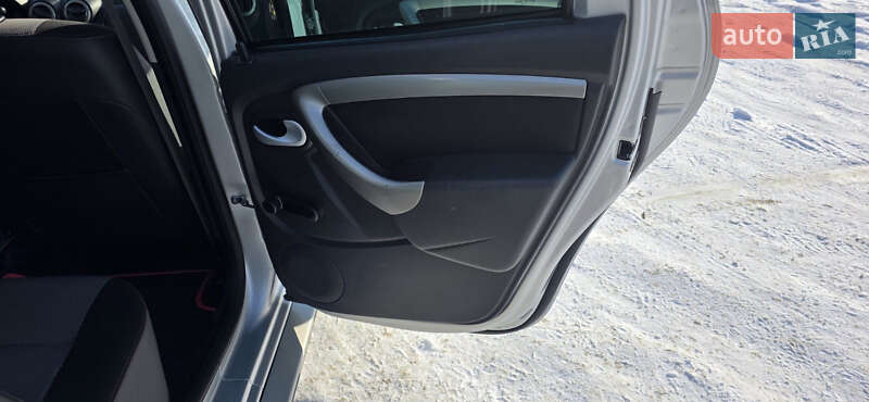 Позашляховик / Кросовер Dacia Duster 2013 в Новоархангельську