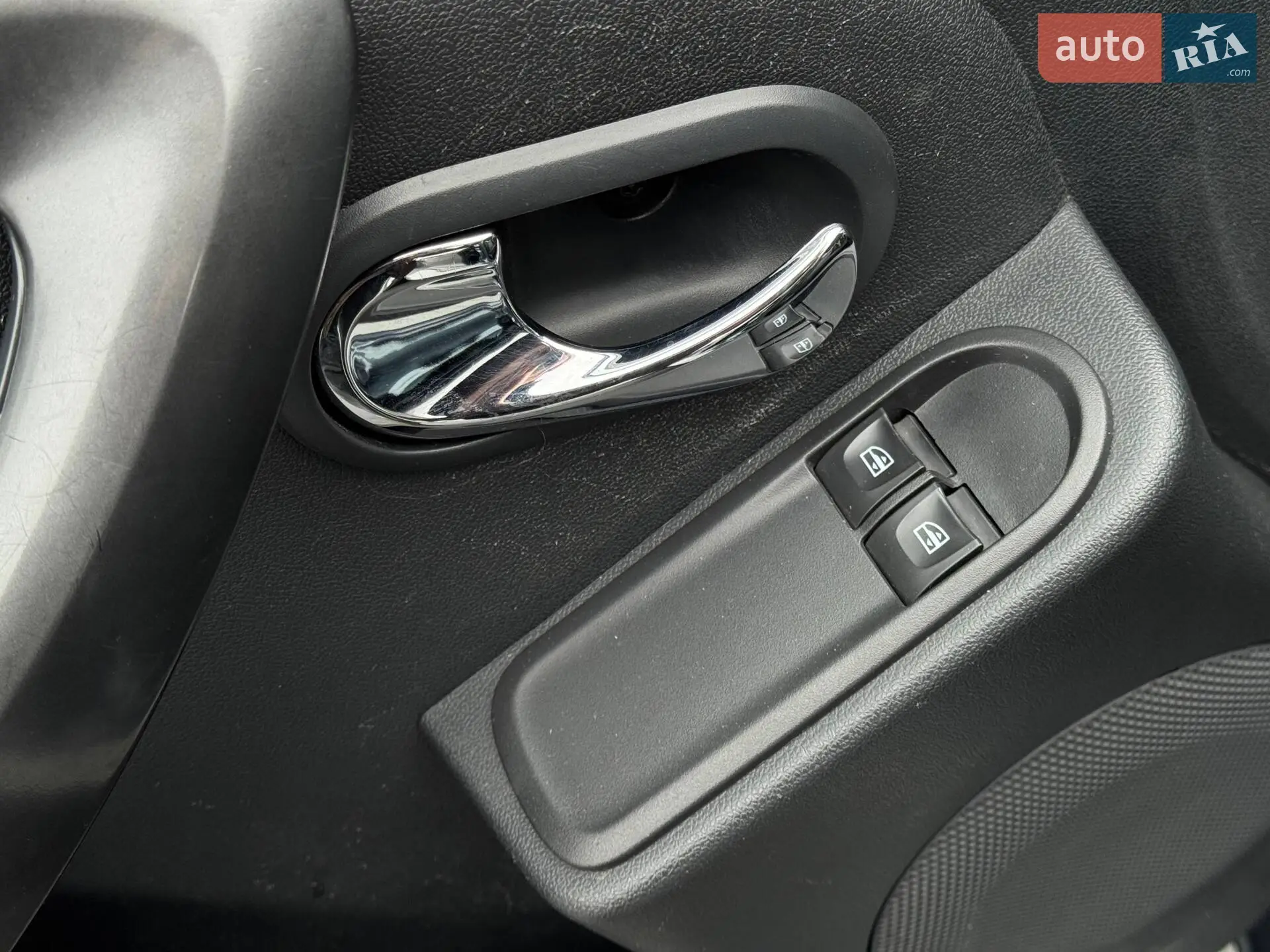 2016 Dacia Duster - мініатюра 18