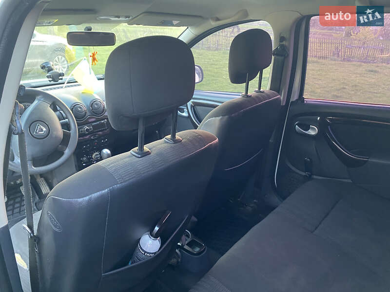 Позашляховик / Кросовер Dacia Duster 2011 в Луцьку