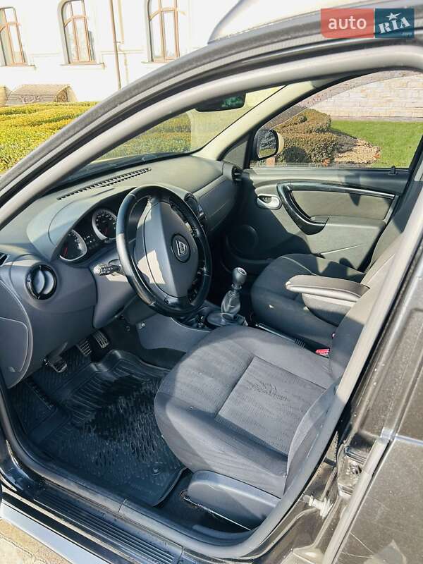 Внедорожник / Кроссовер Dacia Duster 2010 в Сарнах