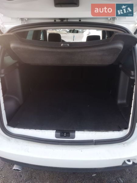 Позашляховик / Кросовер Dacia Duster 2014 в Дубні