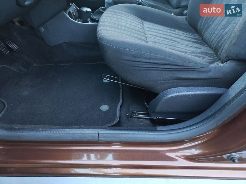 Внедорожник / Кроссовер Dacia Duster 2011 в Дубно фото 37 Внедорожник / Кроссовер Dacia Duster 2011 в Дубно