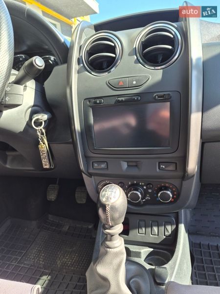 Позашляховик / Кросовер Dacia Duster 2014 в Бучі