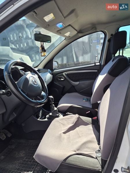 Позашляховик / Кросовер Dacia Duster 2014 в Бучі