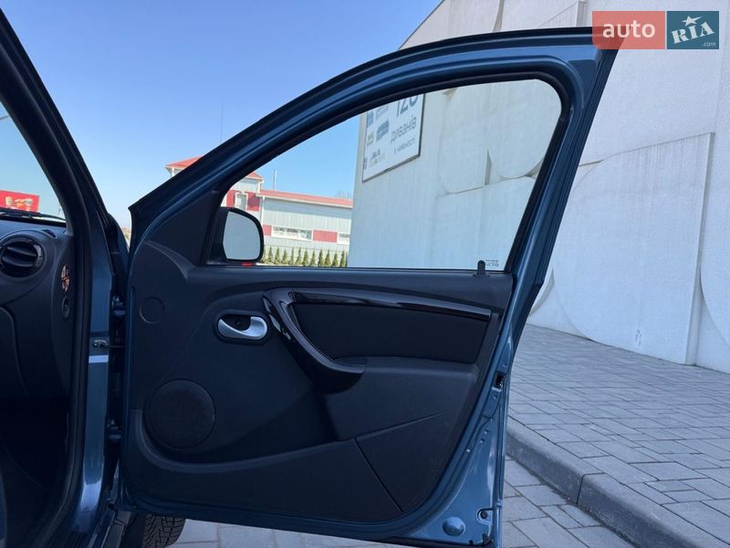 Внедорожник / Кроссовер Dacia Duster 2010 в Луцке