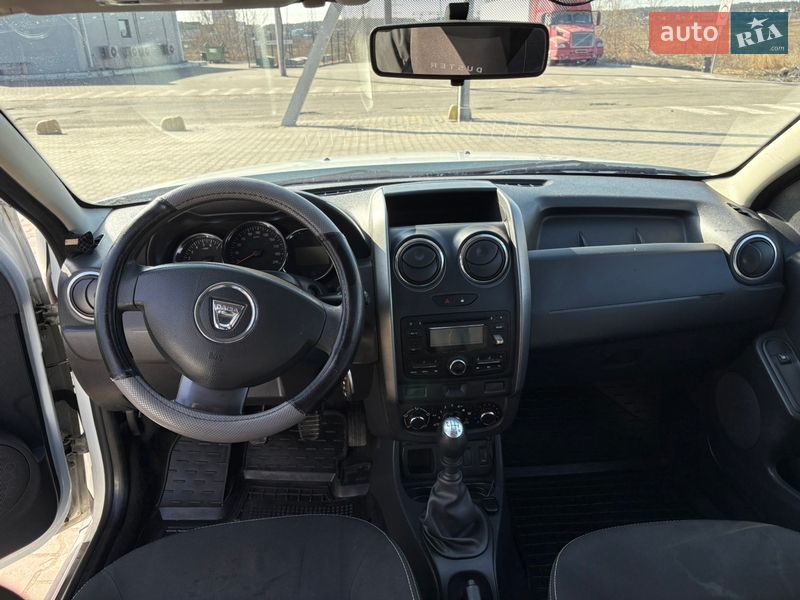 Позашляховик / Кросовер Dacia Duster 2015 в Києві