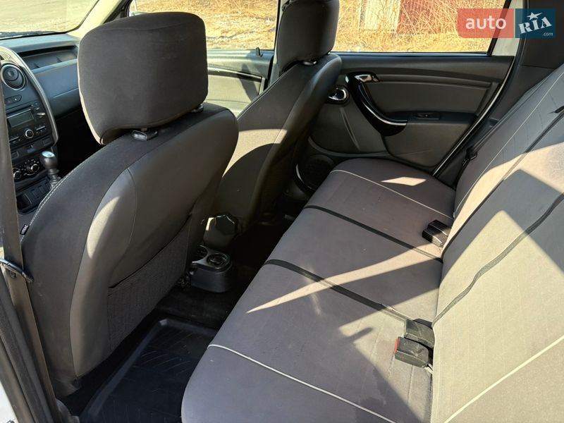 Позашляховик / Кросовер Dacia Duster 2015 в Києві