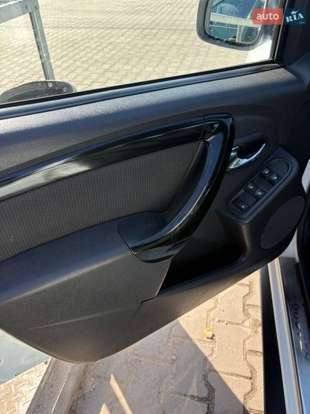 Позашляховик / Кросовер Dacia Duster 2015 в Києві