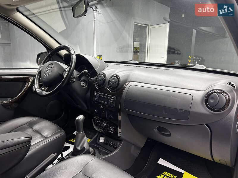 Внедорожник / Кроссовер Dacia Duster 2012 в Черновцах