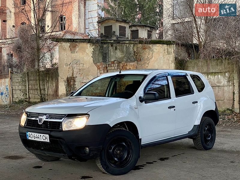 Dacia Duster 2012