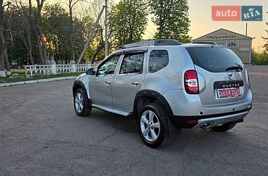Внедорожник / Кроссовер Dacia Duster 2016 в Новоархангельске