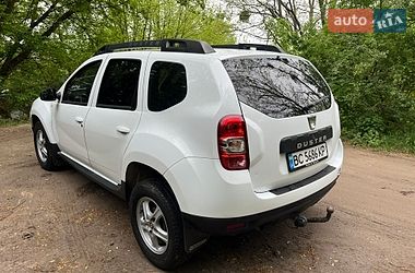 Позашляховик / Кросовер Dacia Duster 2016 в Львові