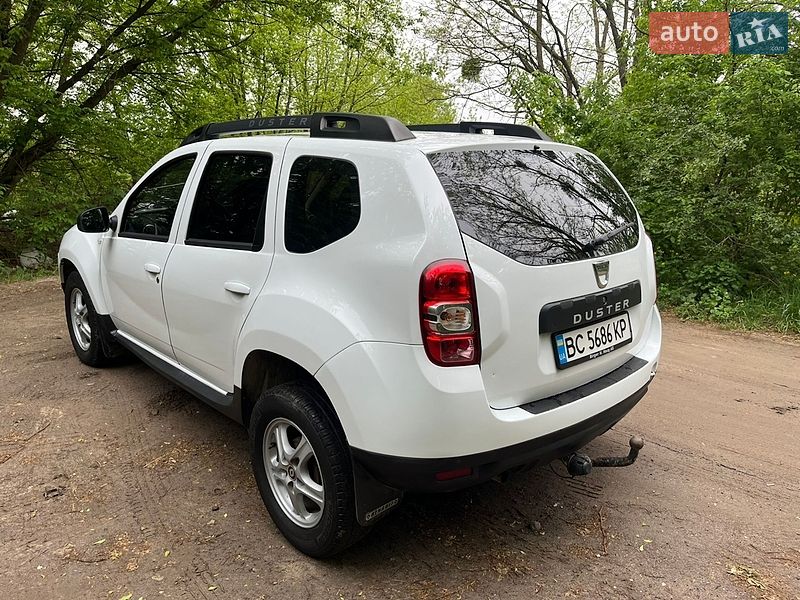 Позашляховик / Кросовер Dacia Duster 2016 в Львові