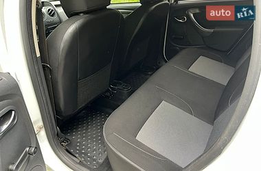 Позашляховик / Кросовер Dacia Duster 2016 в Львові