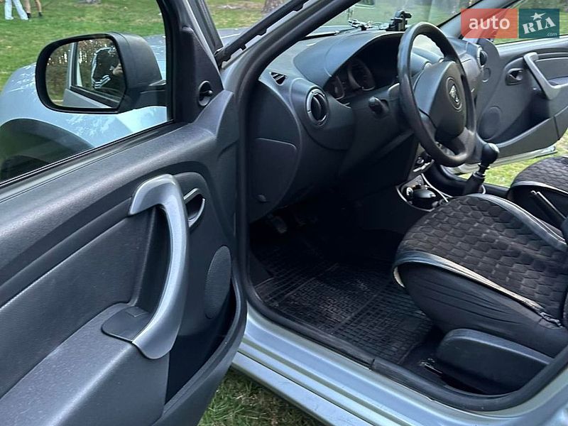 Позашляховик / Кросовер Dacia Duster 2011 в Славуті