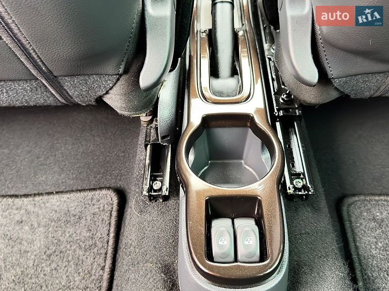 Внедорожник / Кроссовер Dacia Duster 2012 в Хороле фото 37 Внедорожник / Кроссовер Dacia Duster 2012 в Хороле