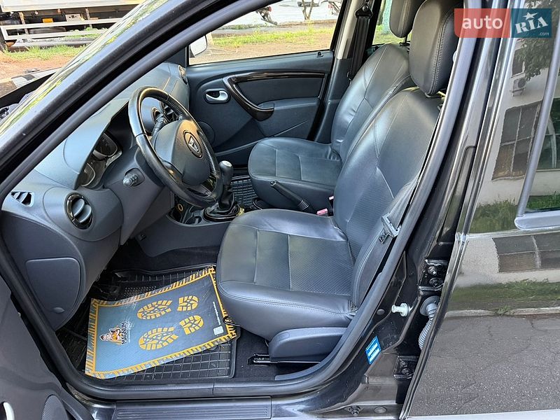 Позашляховик / Кросовер Dacia Duster 2011 в Вінниці