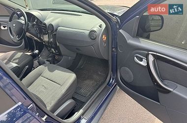 Позашляховик / Кросовер Dacia Duster 2011 в Кам'янському
