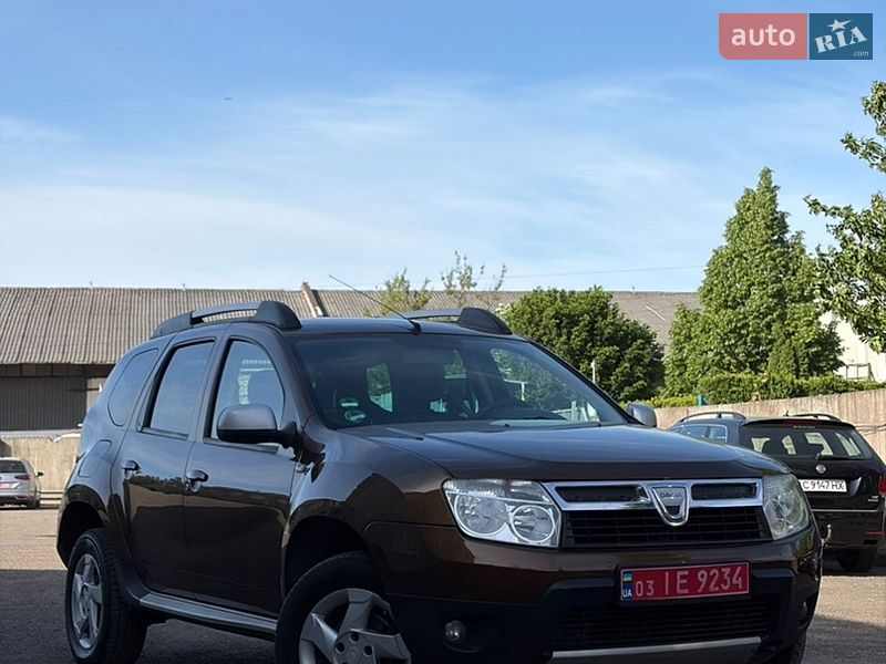 Позашляховик / Кросовер Dacia Duster 2011 в Луцьку