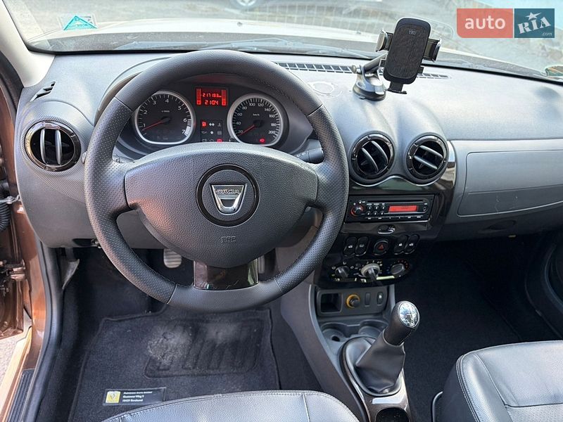 Позашляховик / Кросовер Dacia Duster 2011 в Луцьку