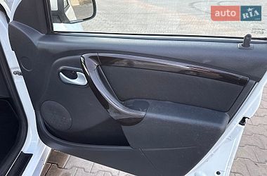 Позашляховик / Кросовер Dacia Duster 2011 в Луцьку