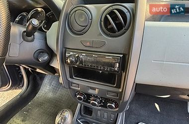 Позашляховик / Кросовер Dacia Duster 2014 в Сараті