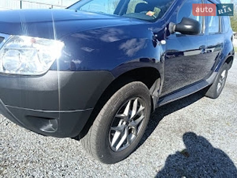 Внедорожник / Кроссовер Dacia Duster 2012 в Клевани