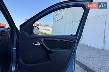 Внедорожник / Кроссовер Dacia Duster 2010 в Луцке