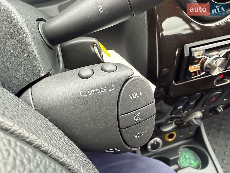 Позашляховик / Кросовер Dacia Duster 2010 в Луцьку
