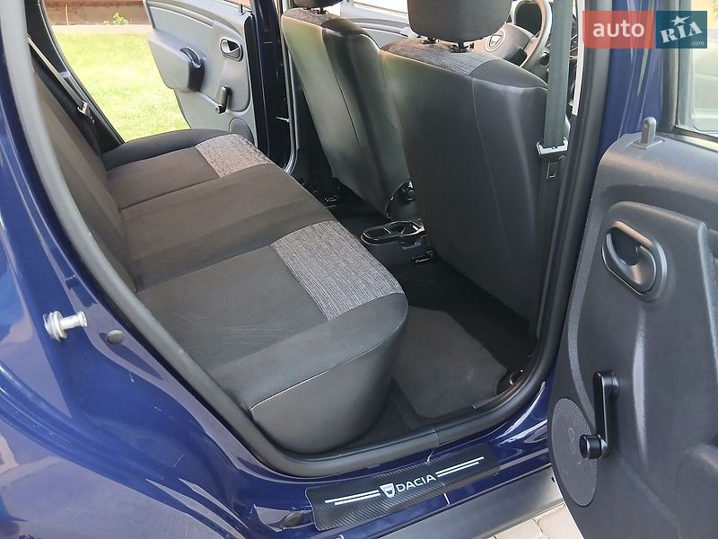 Позашляховик / Кросовер Dacia Duster 2010 в Чорткові