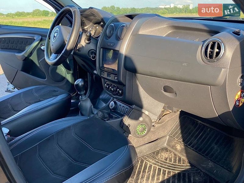 Позашляховик / Кросовер Dacia Duster 2015 в Кролевці