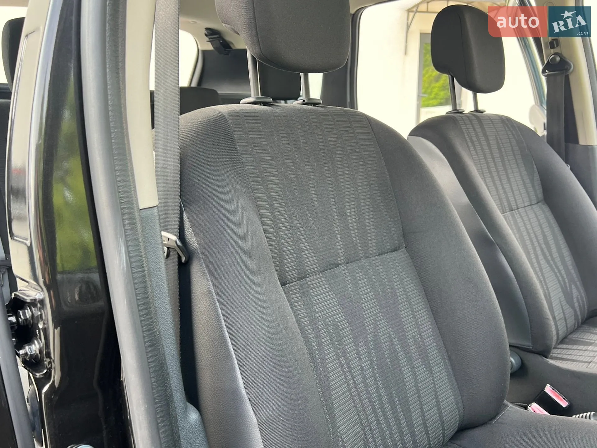 2011 Dacia Duster - мініатюра 80
