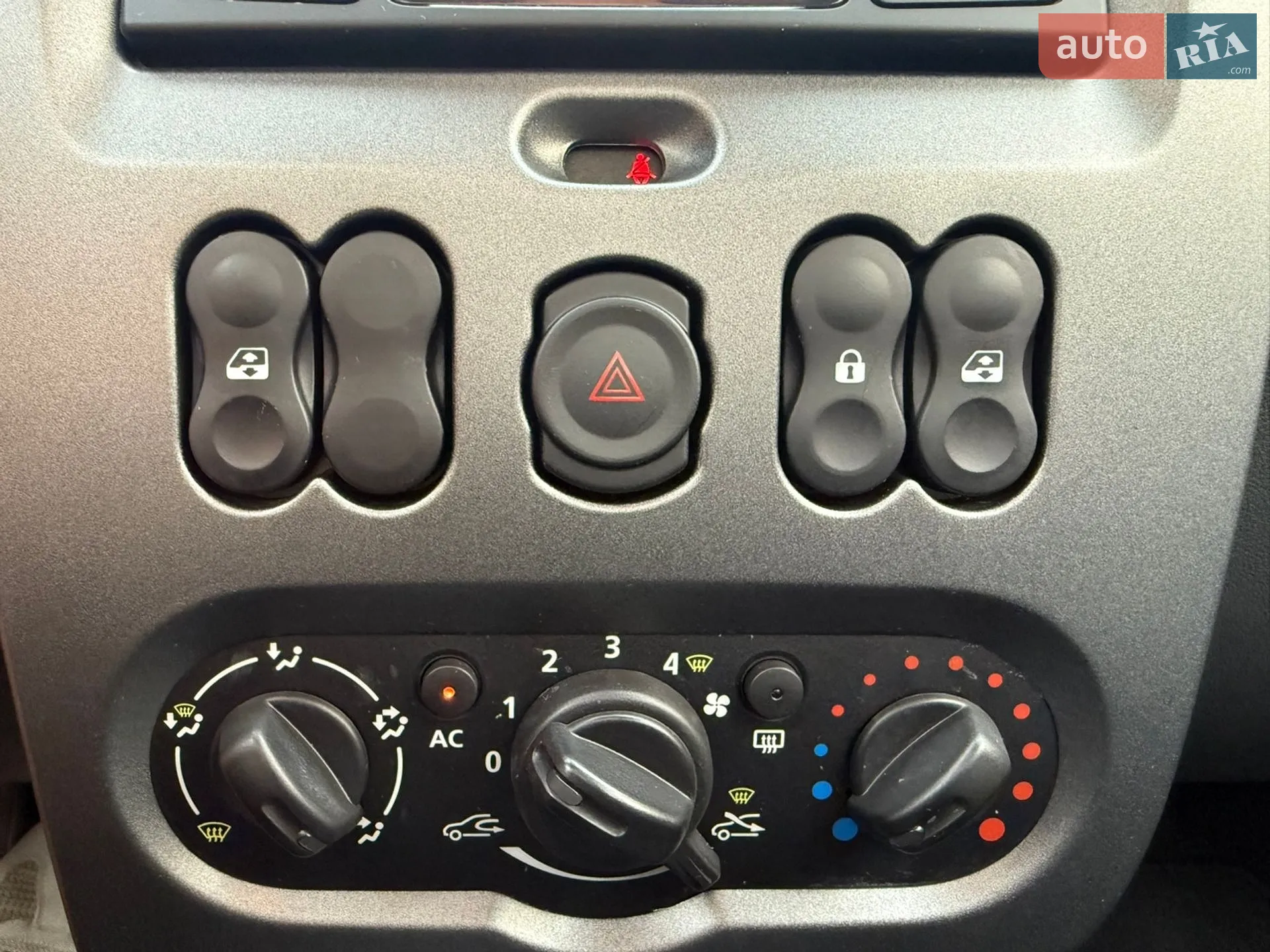 2013 Dacia Duster - мініатюра 121