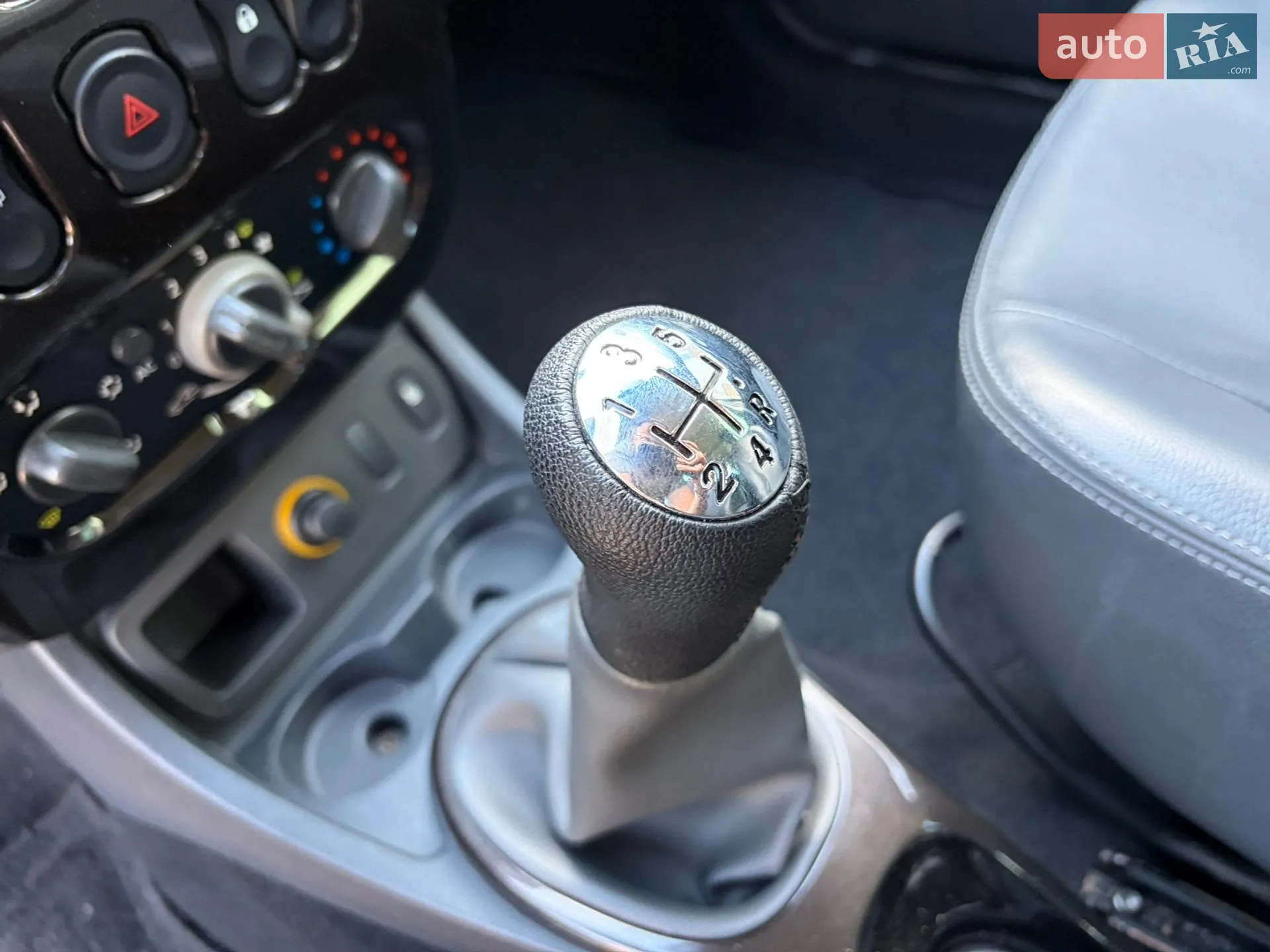 2011 Dacia Duster - мініатюра 26