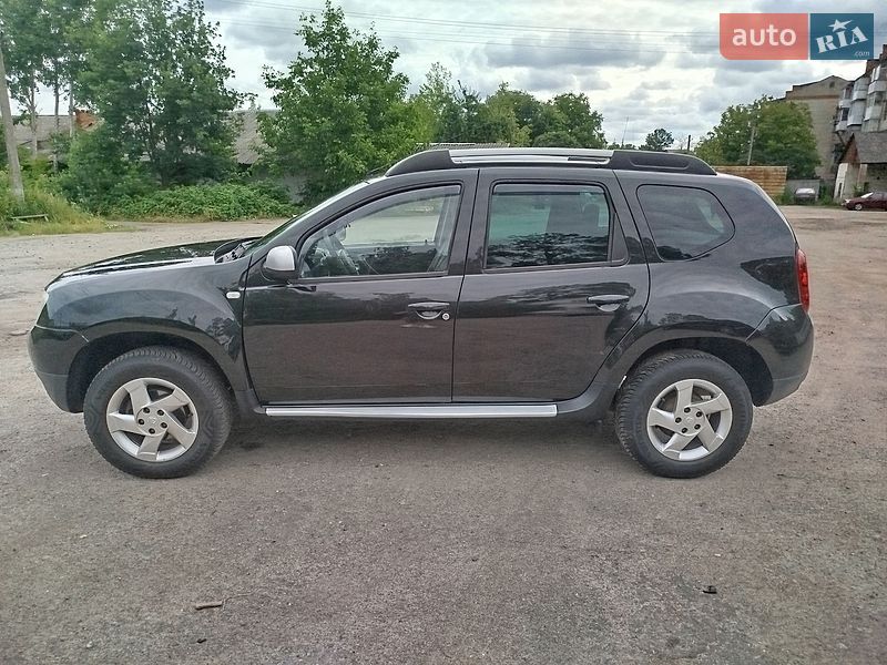 Позашляховик / Кросовер Dacia Duster 2011 в Літині