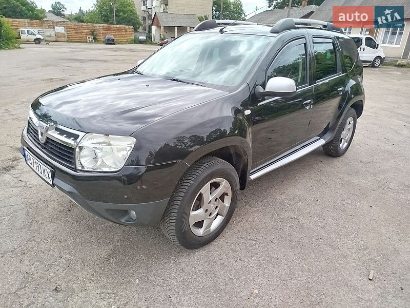 Позашляховик / Кросовер Dacia Duster 2011 в Літині