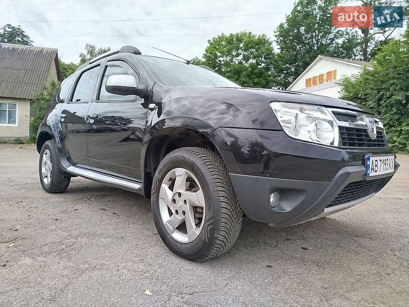 Позашляховик / Кросовер Dacia Duster 2011 в Літині