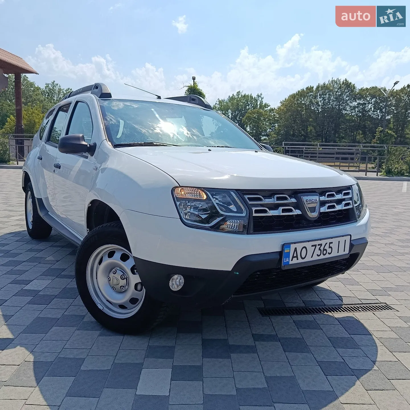 2016 Dacia Duster - мініатюра 2