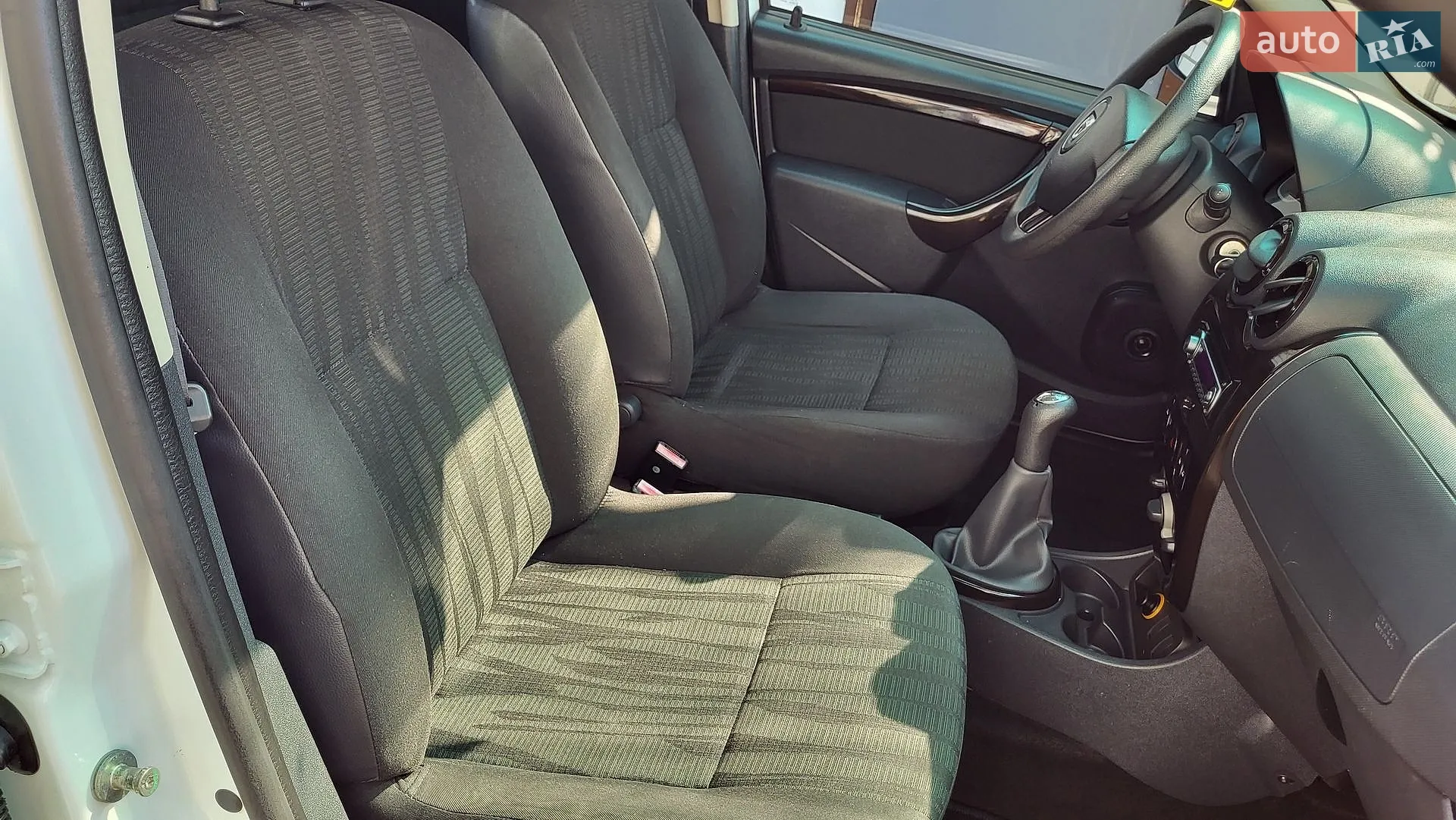2011 Dacia Duster - мініатюра 23