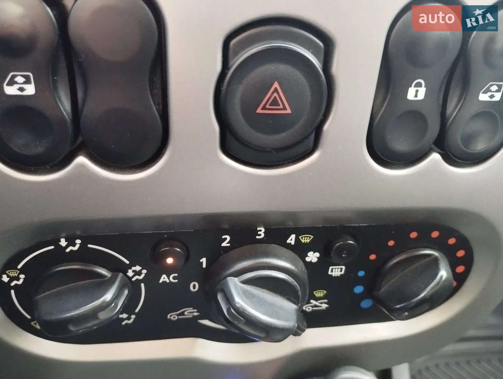 2013 Dacia Duster - мініатюра 15