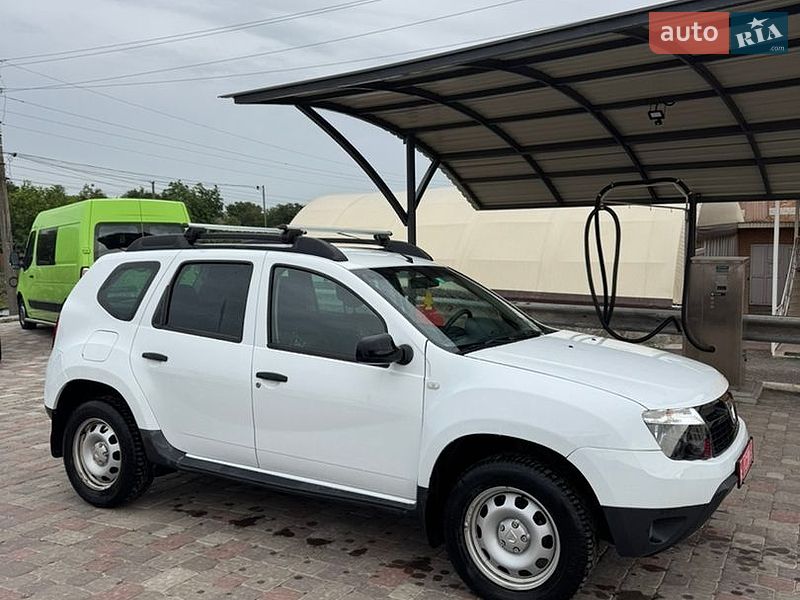 Внедорожник / Кроссовер Dacia Duster 2013 в Великой Багачке
